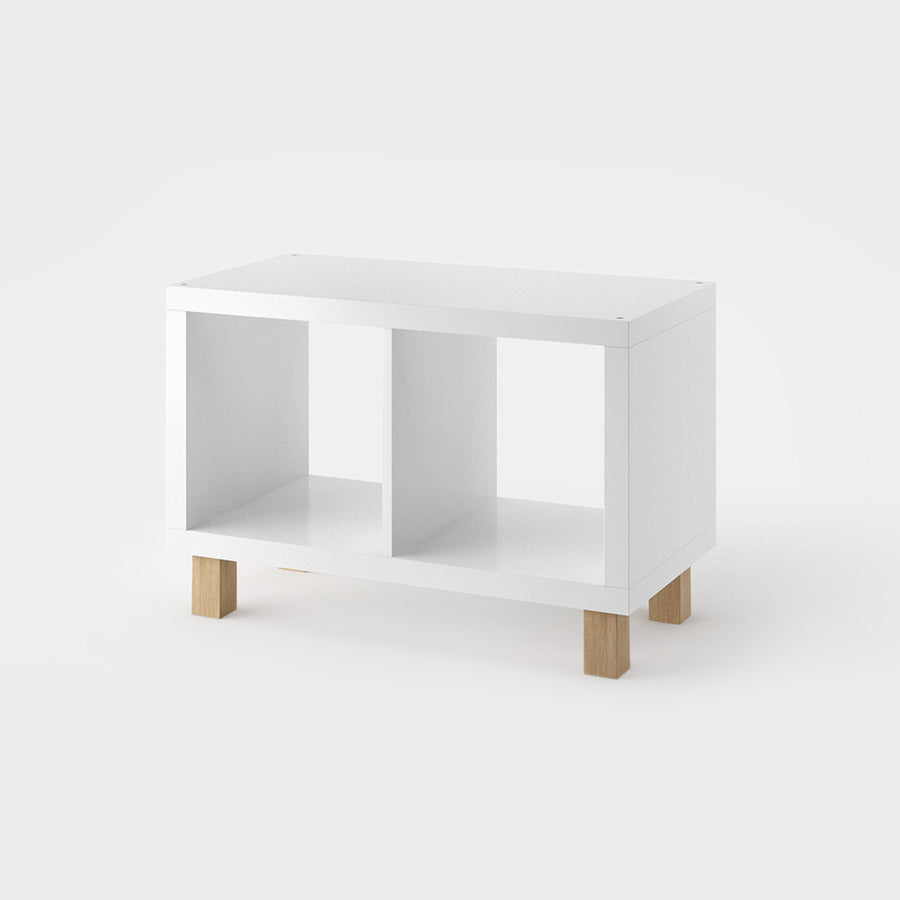Aus einem 2-er Kallax Regal wird ein schickes Sideboard: dank der 4 Möbelfüße