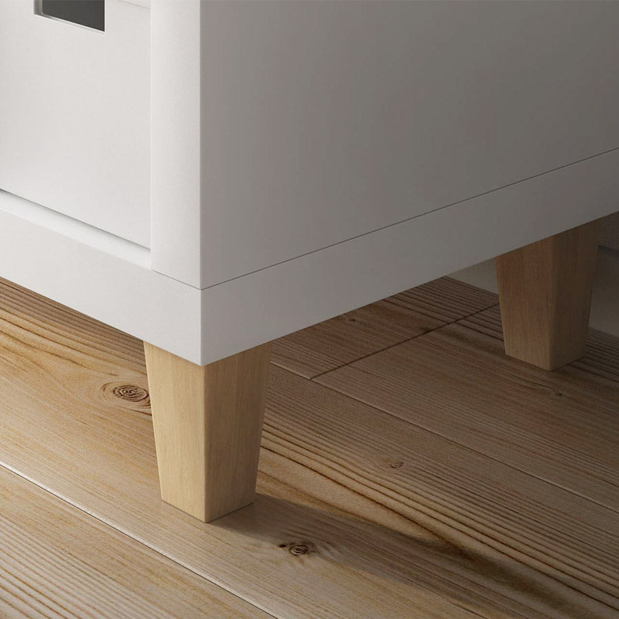 Pyramidenförmiges Schrankbein aus massivem Holz