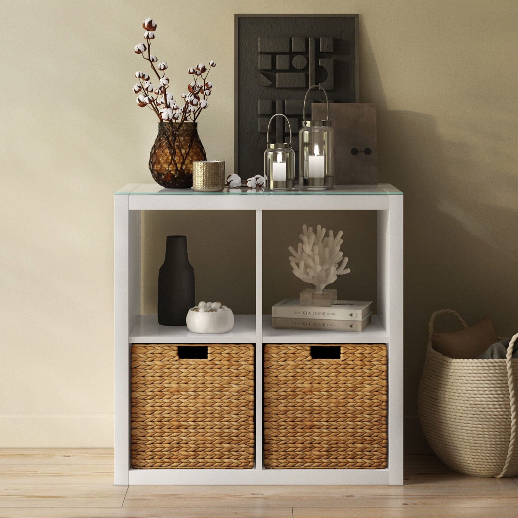 Würfelregal als Sideboard mit 2 Körben aus Wasserhyazinthe