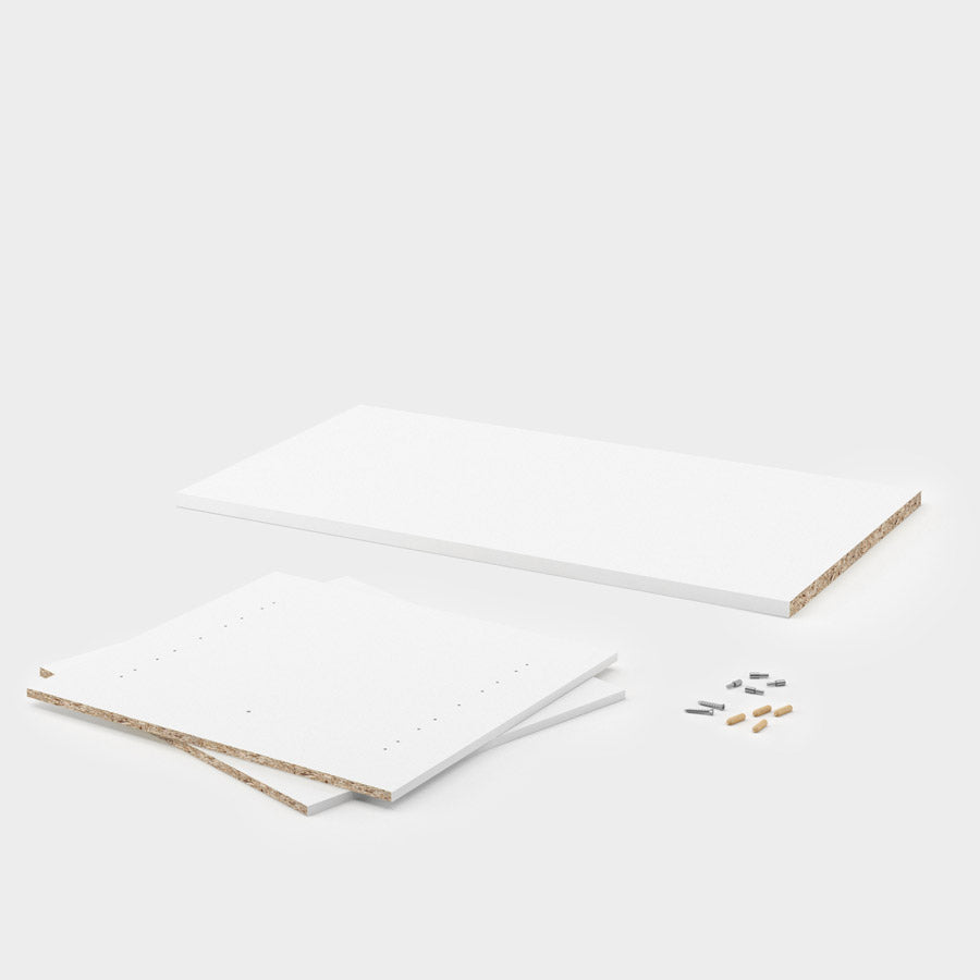 Lieferumfang: Weiße Regalbretter und Schrauben